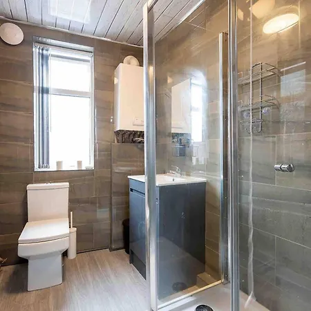 شقة Cosy 3 Bed- Pet Friendly-free Parking-city Centre